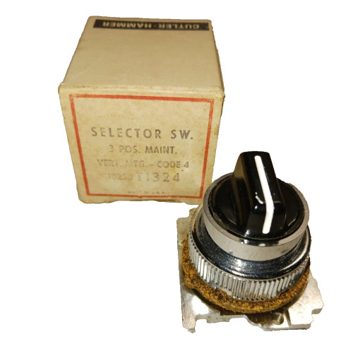 NEW CUTLER HAMMER 3 POSITION MAINTAINED SELECTOR SWITCH 10250T1324