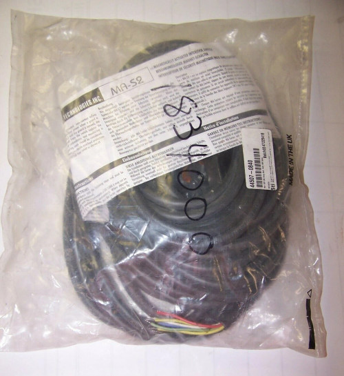NEW OMRON STI 240 VAC MAGNETICALLY ACTUATED INTERLOCK SWITCH 44507-0840 / MA-S2