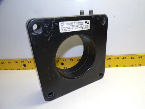 SQUARE D 1000:5 RATIO CURRENT TRANSFORMER BIL 10 KV 600 VAC 100R-102