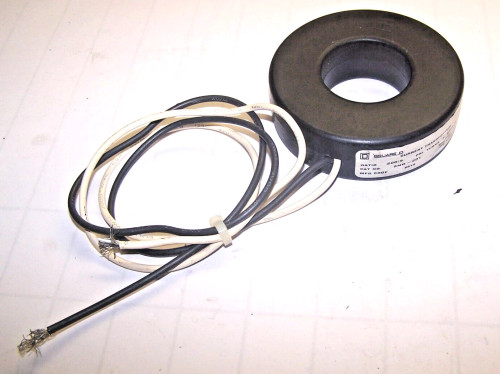 Square D 200:5 Current Transformer 10 KV 600 Volt 5NR-201