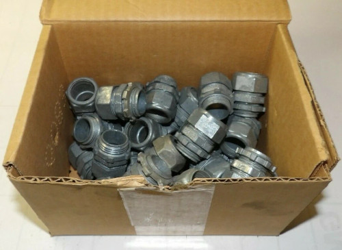 LOT OF 33) NEW NEER TC-601 1/2" COMPRESSION CONNECTOR FITTINGS