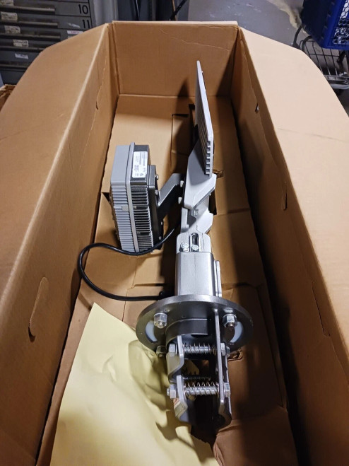 NEW GREENSTAR ASTRO PSU-GL-V11Q/300-GR-C LED PARKING LOT LIGHT