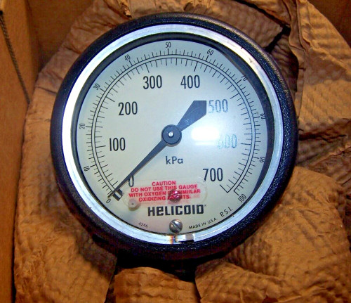 NEW HELICOID 0-700 kPa PRESSURE GAUGE E1C1E9LOC0000