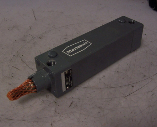 NEW MARTONAIR PNEUMATIC CYLINDER 1-7/8" BORE 4" STROKE 1/4" NPT M/13040/100
