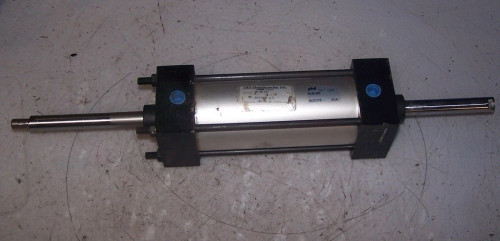 NEW PHD PNEUMATIC CYLINDER 1-1/2" BORE 5" STROKE 1/4" FNPT 5/8" ROD