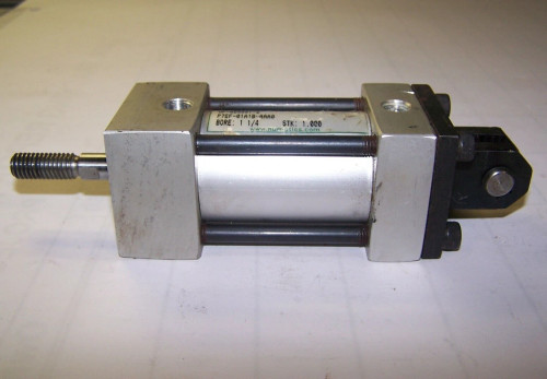NUMATICS PNEUMATIC CYLINDER 1-1/4" BORE 1" STROKE UF-626661-2 / P7EF-01A1B-AAA0