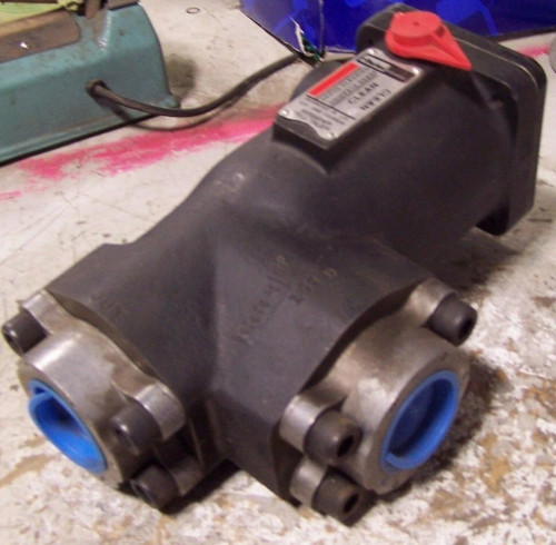 NEW PARKER 1-1/2" HYDRAULIC FILTER HOUSING 300 MAOP F350S40WM2YEYE678