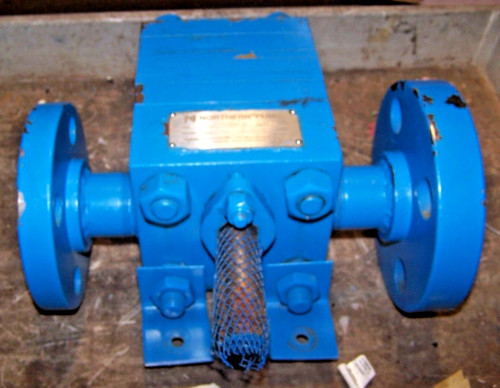 New Northern Gear Pump Clockwise Rotation Size 4600-07-C2191-R