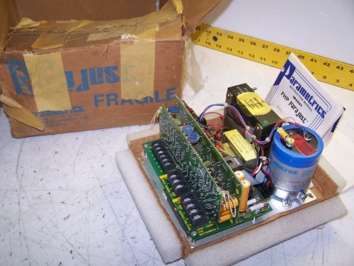 PARAMETRICS 6007 FHP PARAJUST 600703 AC MOTOR SPEED CONTROL 3/4 HP 230 VAC 3Ø 4A
