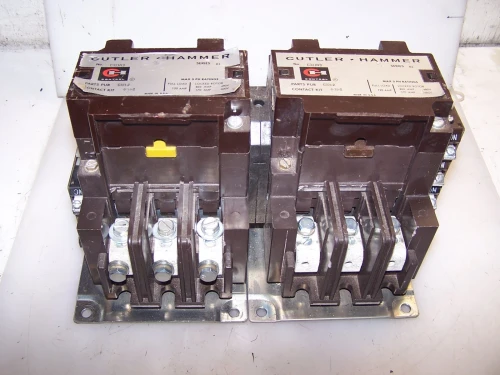 CUTLER HAMMER 120 AMP REVERSING CONTACTOR C32JN3 COIL 480 VAC