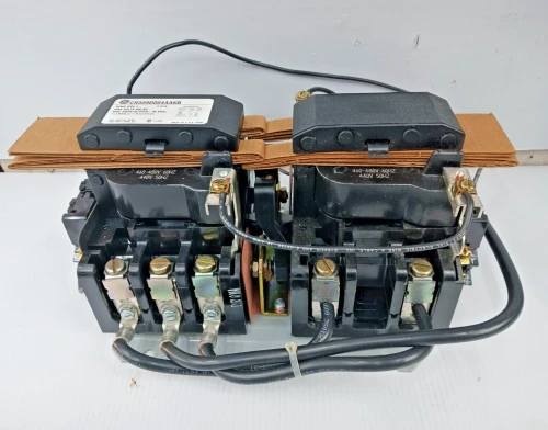 NEW GE NEMA SIZE 2 CONTACTOR REVERSER 2-SPEED 25 HP 600 VAC 3PH CR309D004AAKB