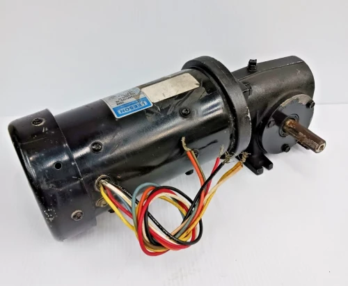 Leeson .16 HP Right Angle Gearmotor CM38P17FZ19B 115/230 Vac 170 Rpm