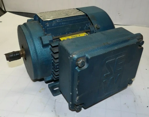SEW-EURODRIVE .33 HP AC ELECTRIC MOTOR 1100 RPM 230/460V 3Ø DT71D6