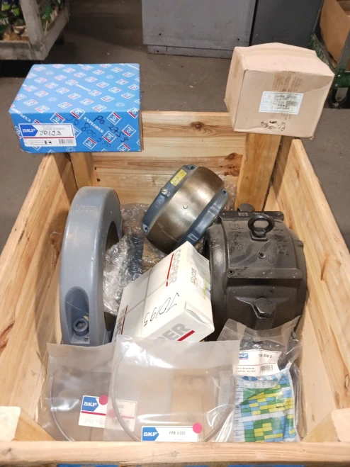 NEW SKF SPHERICAL BEARING/COOPER BEARING COMPLETE SETUP