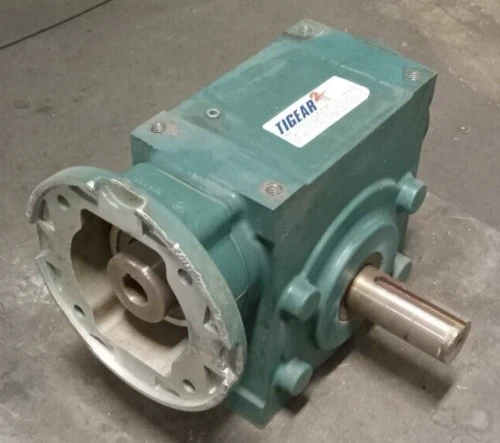 BALDOR 40Q15R18 TIGEAR2 15:1 GEARBOX 10.01 HP IN 4804 IN LB OUT 1750 RPM