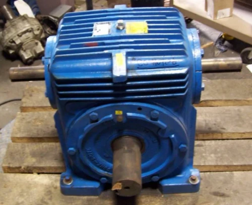 NEW TEXTRON GEAR SPEED REDUCER H070-6 DUAL SHAFTS 70:1