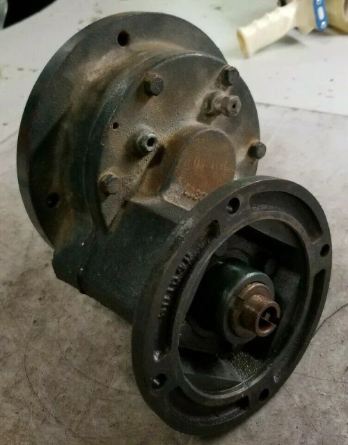 GROVE GEAR 5:1 RATIO GEAR SPEED REDUCER 1750 RPM 931 TORQUE 5/8" BORE 3TXQ-5