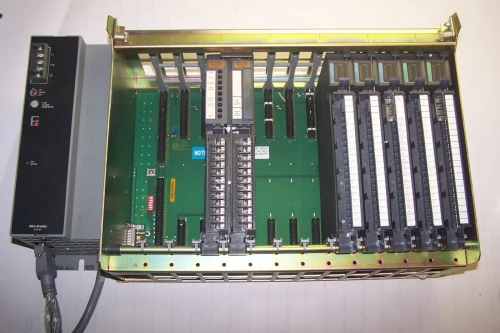 ALLEN BRADLEY 1771-A3B1 B 12 SLOT I/O CHASSIS SERIES B REV K01 1771-P7 + MODULES