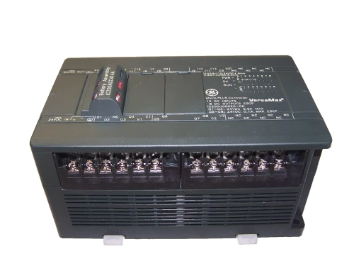 GE VERSAMAX MICRO PLUS CONTROLLER IC200UDD020-CD
