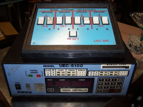 URYU UEC-5100 TORQUE CONTROLLER WITH UEC-5RC WORKSTATION SELECTOR KEYPAD