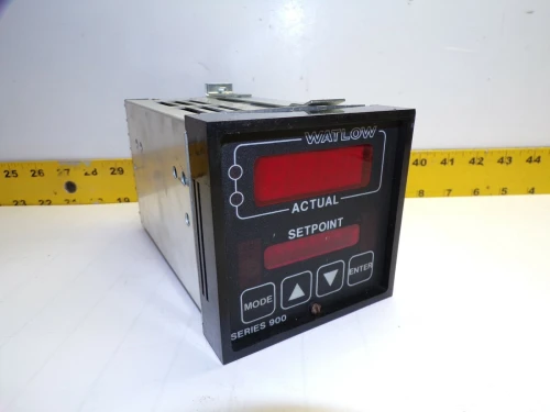 WATLOW 900 MICROPROCESSOR TEMPERATURE CONTROLLER 115/230 VAC 900B-2BA1-B000