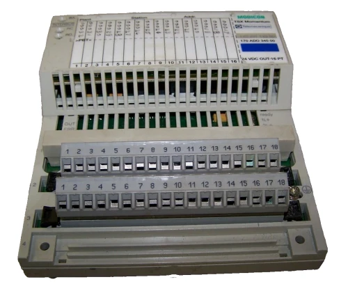 SCHNEIDER TSX MOMENTUM 24 VDC OUT-16 PT ADAPTER & I/O BASE 170 ADO 340 00