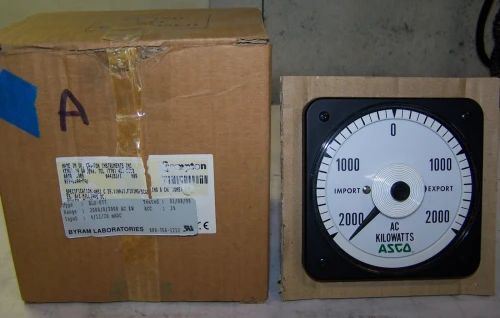 NEW ASCO CROMPTON BLS-077 0-2000 IMPORT 0-2000 EXPORT AC KW/KVAR PANEL METER