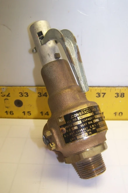 CONBRACO 3/4" SAFETY RELIEF VALVE 15 PRESSURE 295 LBS/HR 19-302-04