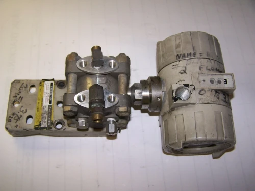 BAILEY 12-42 VDC DIFFERENTIAL PRESSURE TRANSMITTER 4 - 20mA 3600 PSI BCN23215150