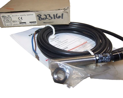 NEW IFM EFFECTOR IF0213 INDUCTIVE PROXIMITY SWITCH IFA2002-BBOW/V4A