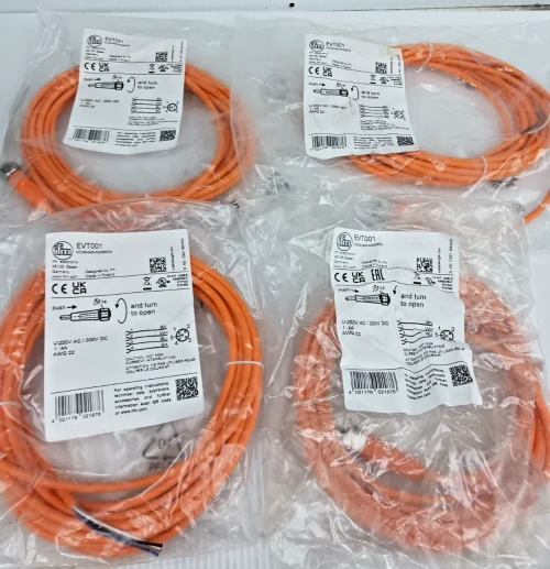 Lot of 4 New IFM EVT001 Proximity Switch Sensor Cable 250 Vac 300 vdc 22 Awg