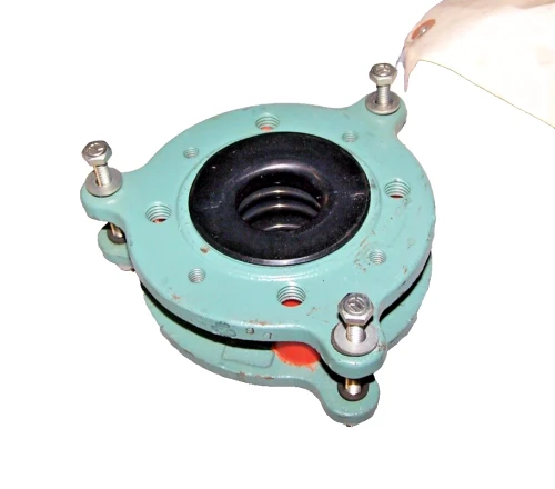 NEW CRANE RESISTOFLEX 1-1/2" FLEXIBLE CONNECTION EXPANSION JOINT