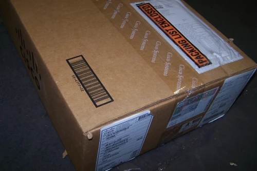 NEW CISCO 48 PORT CATALYST CMMEH00BRB / WS-C3750V2-48TS-S