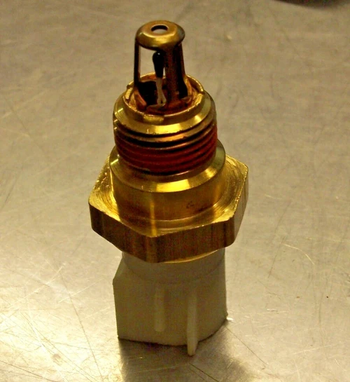 New Ford Contour Air Temperature Sensor F2DF-12A697-AA