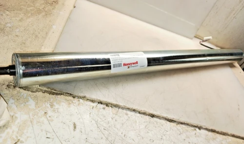 NEW ITOH DENKI POWER 28BF TORQUE CONVEYOR ROLLER PM486FP-55-694-D-024-PL-L030-KF