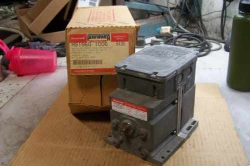 NEW HONEYWELL M9186G 1006 MODUTROL IV MOTOR 24 VAC 160º STROKE 60 SEC TIME