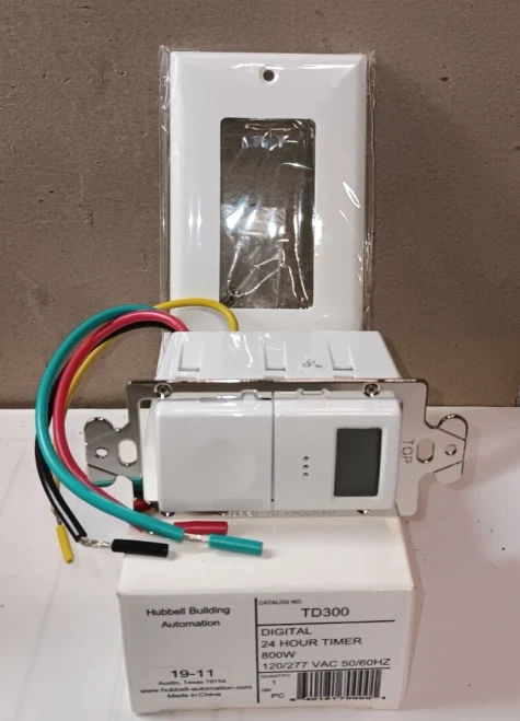 NEW HUBBELL TD300 DIGITAL 24 HOUR TIMER 800W 120/277 VAC