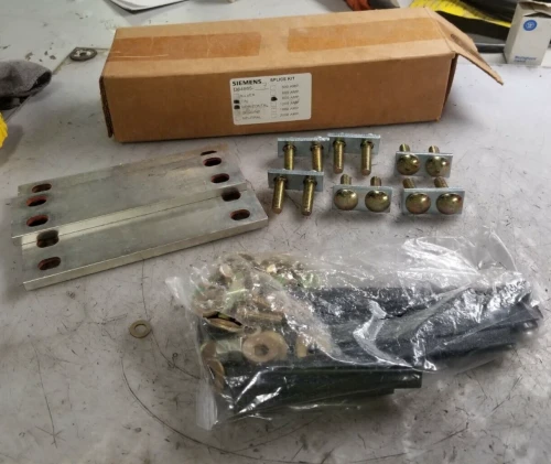 NEW SIEMENS 800 AMP TIN HORIZONTAL SPLICE KIT D648657
