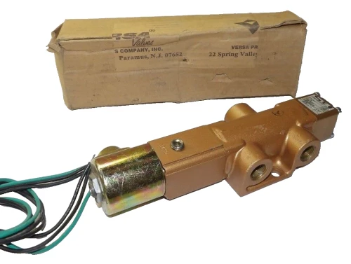NEW VERSA VALVES 3-WAY 2-POSITION SOLENOID CONTROL VALVE 3/8" NPT VGS-3422-A120