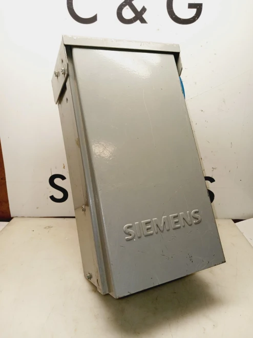 SIEMENS P1F7US OUTDOOOR POWER OUTLET 20 & 30 AMP GROUND FAULT RECEPTACLES