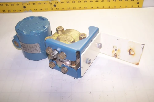 ROSEMOUNT 45 VDC 750 PSI PRESSURE TRANSMITTER 1151AP5E12B2