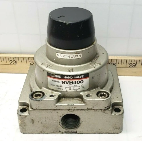 SMC Hand Valve 150 PSI MAX 3/4" NPT Ports NVH400