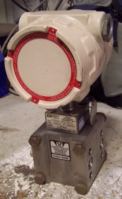 VALIDYNE DR800D-1P0-N1A4A PRESSURE TRANSMITTER 100 PSI RANGE 1.0" H2O 45 VDC