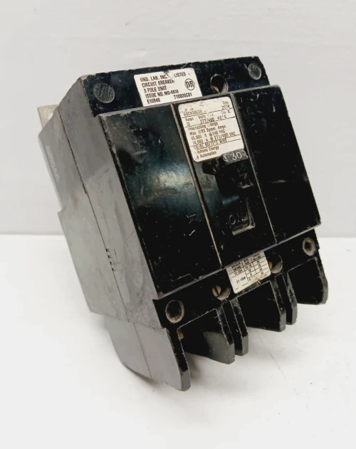 Siemens 30 Amp Bolt-On Circuit Breaker 3 Pole 240/277/480 VAC BQCH3B030