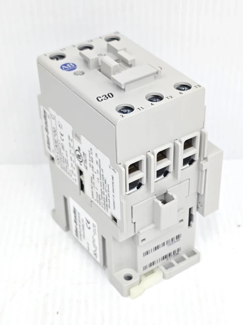 New Allen Bradley 30 Amp Contactor 600 VAC 3 Pole 24 VDC Coil 100-C30EJ10