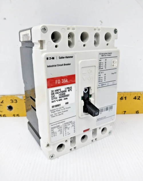 Eaton / Cutler-Hammer 30 Amp Circuit Breaker 600 VAC / 250 VDC 3 Pole FD3030