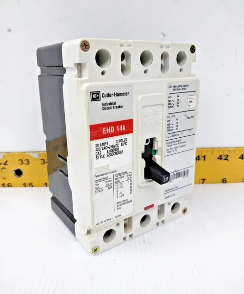 Cutler-Hammer 30 Amp Circuit Breaker 480 VAC / 250 VDC 3 Pole EHD3030