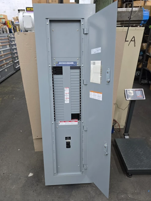 Square D 250 Amp Main Breaker NF Panelboard 480Y/277 VAC 3Ø/4W 42C EDB NF442L2C