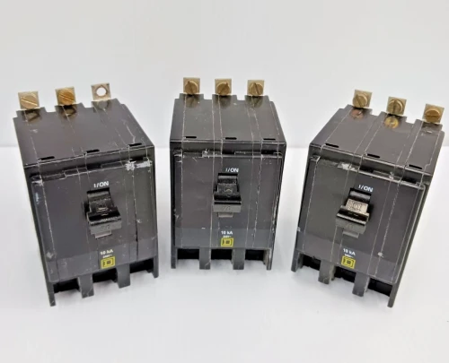 Lot of 3 Square D QOB370 Circuit Breaker 70 Amp 3 Pole 240 Vac *Flaw