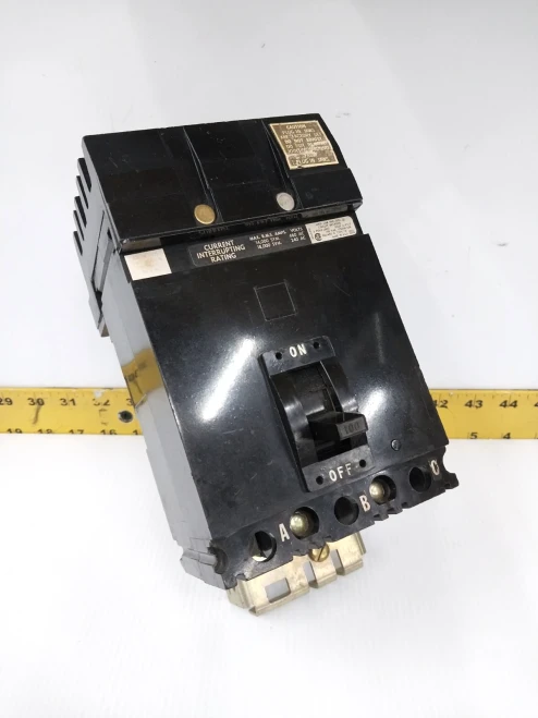 Square D 100 Amp I-Line Circuit Breaker 240/480 VAC 3 Pole FA34100